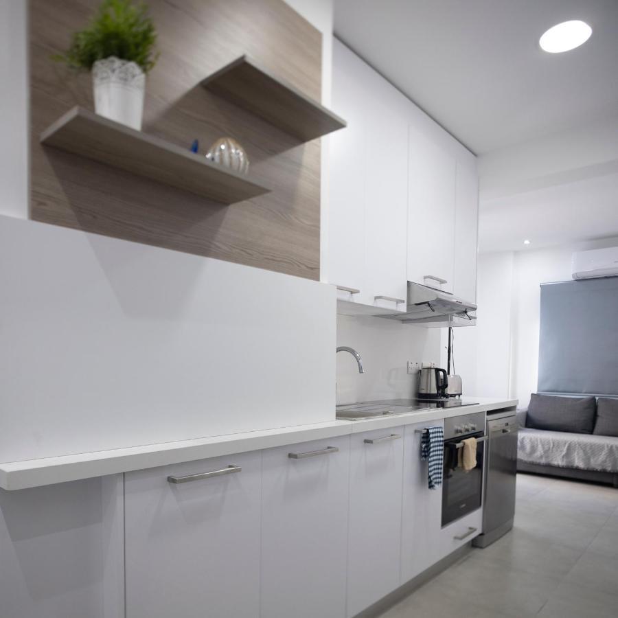 Lovely 2 Bed Apartment In Larnaca City Centre Exterior foto