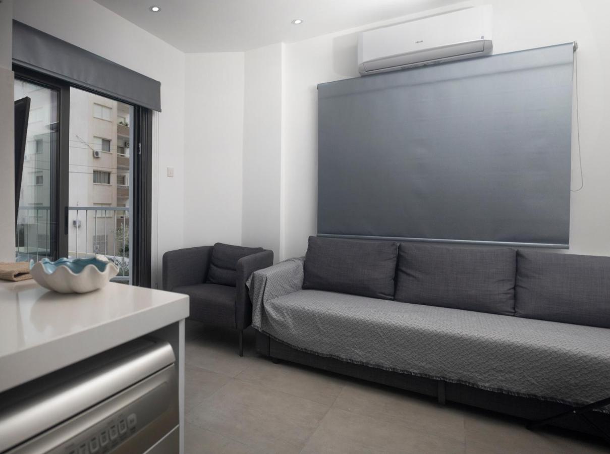 Lovely 2 Bed Apartment In Larnaca City Centre Exterior foto